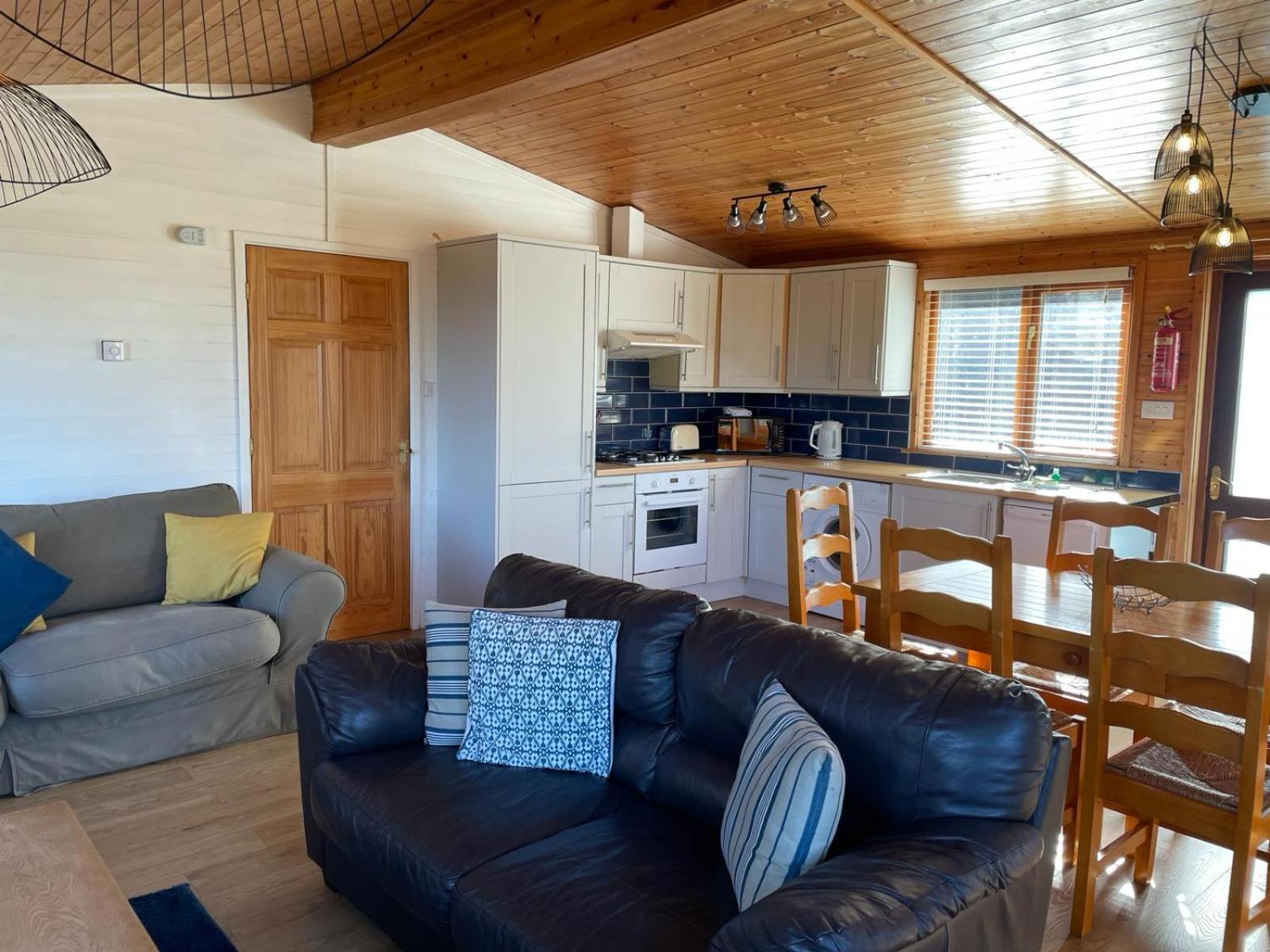 Watermouth Lodges Илфракомб Стая снимка