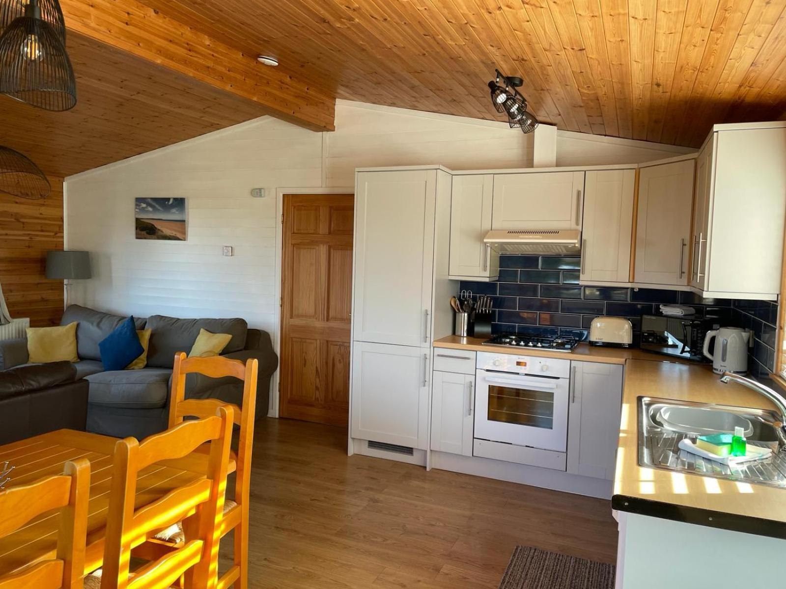 Watermouth Lodges Илфракомб Стая снимка